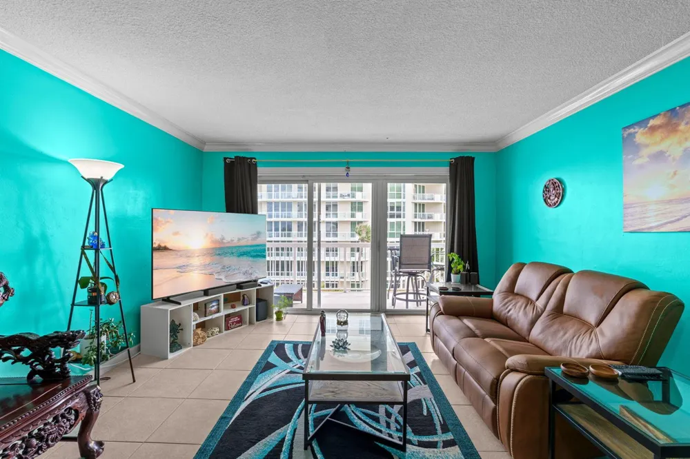 1069 Hillsboro Mile #503 Hillsboro Beach, FL 33062
