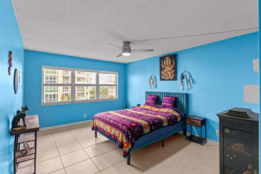 1069 Hillsboro Mile #503 Hillsboro Beach, FL 33062