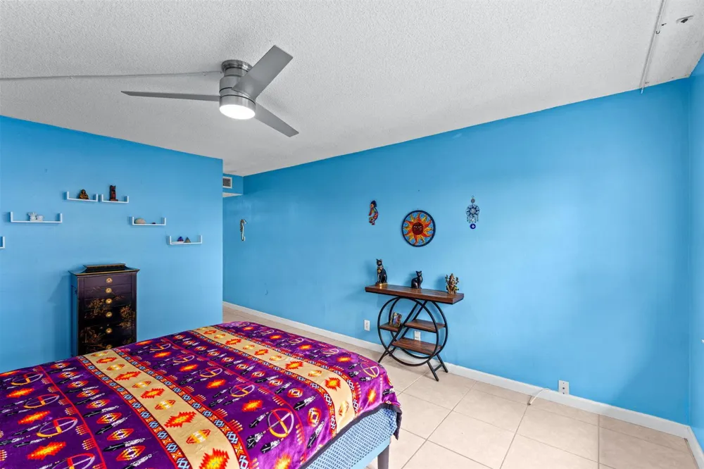 1069 Hillsboro Mile #503 Hillsboro Beach, FL 33062