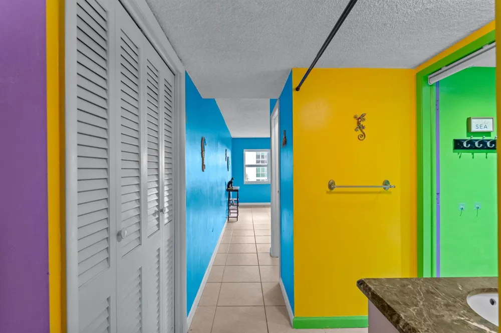 1069 Hillsboro Mile #503 Hillsboro Beach, FL 33062