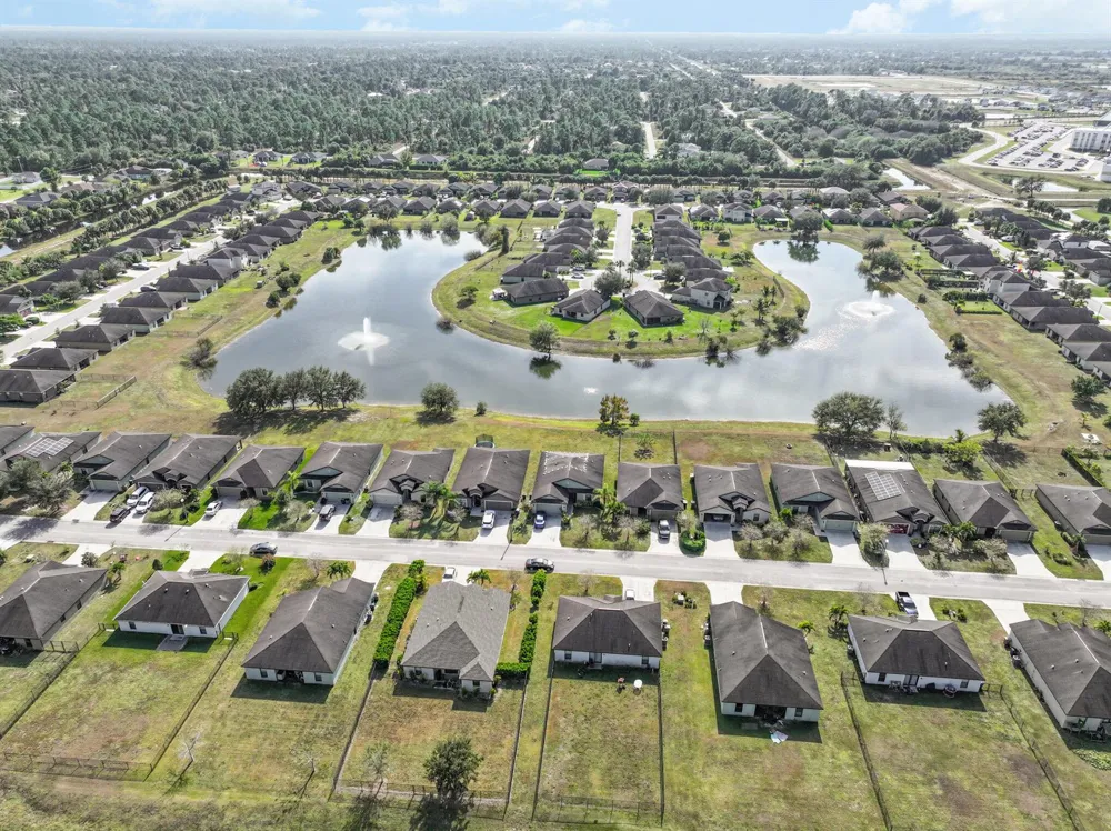 746 Center Lake Street Lehigh Acres, FL 33974