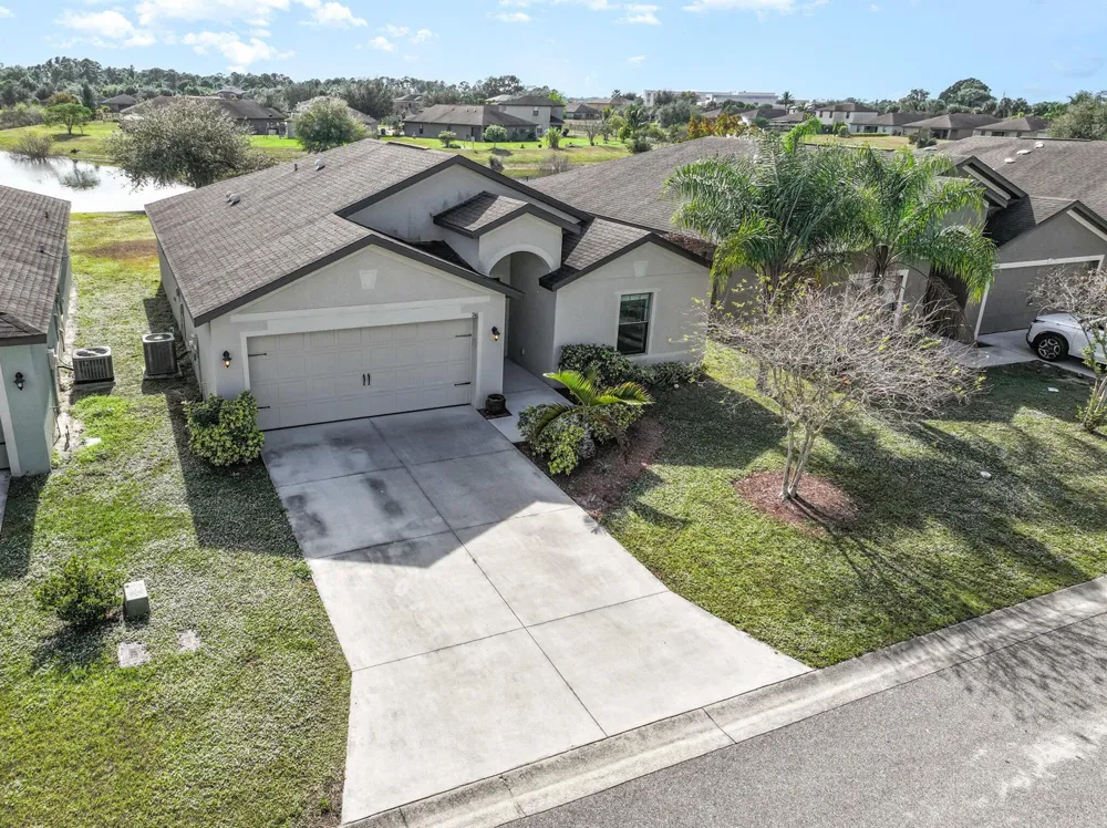 746 Center Lake Street Lehigh Acres, FL 33974