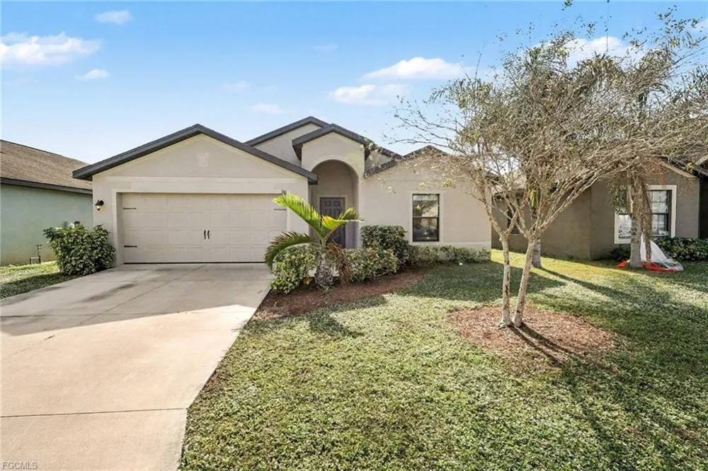 746 Center Lake Street Lehigh Acres, FL 33974