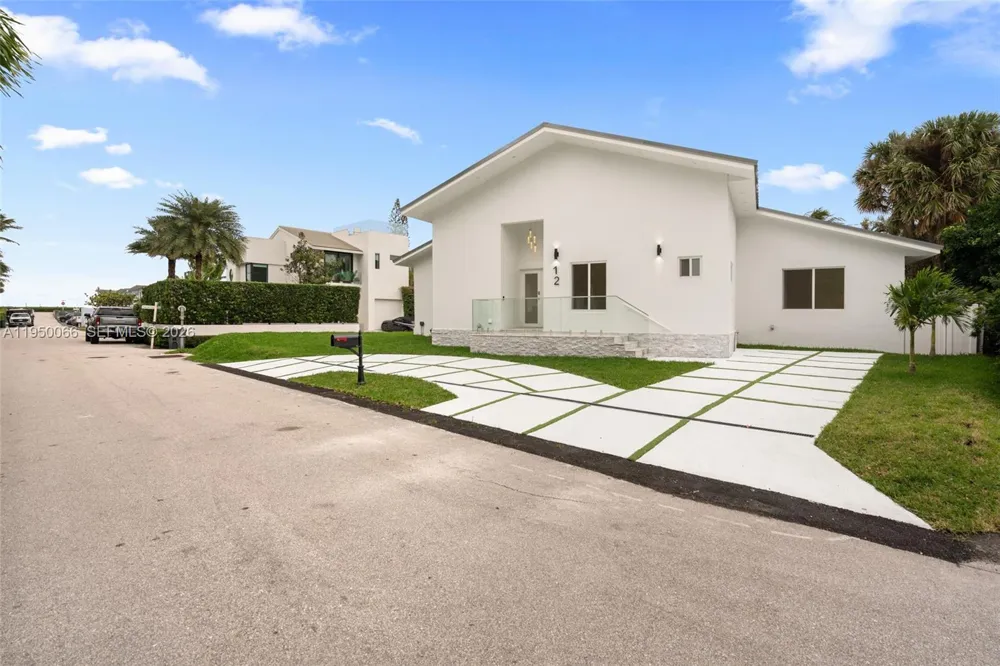 12 Adams Road Ocean Ridge, FL 33435