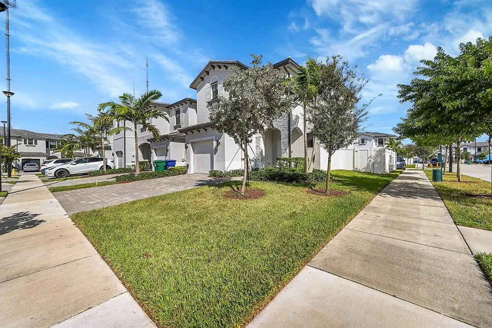 20357 NW 4th Path Miami Gardens, FL 33169