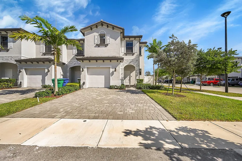 20357 NW 4th Path Miami Gardens, FL 33169