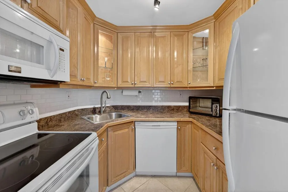 3200 NE 7th Court #Unit 201a Pompano Beach, FL 33062