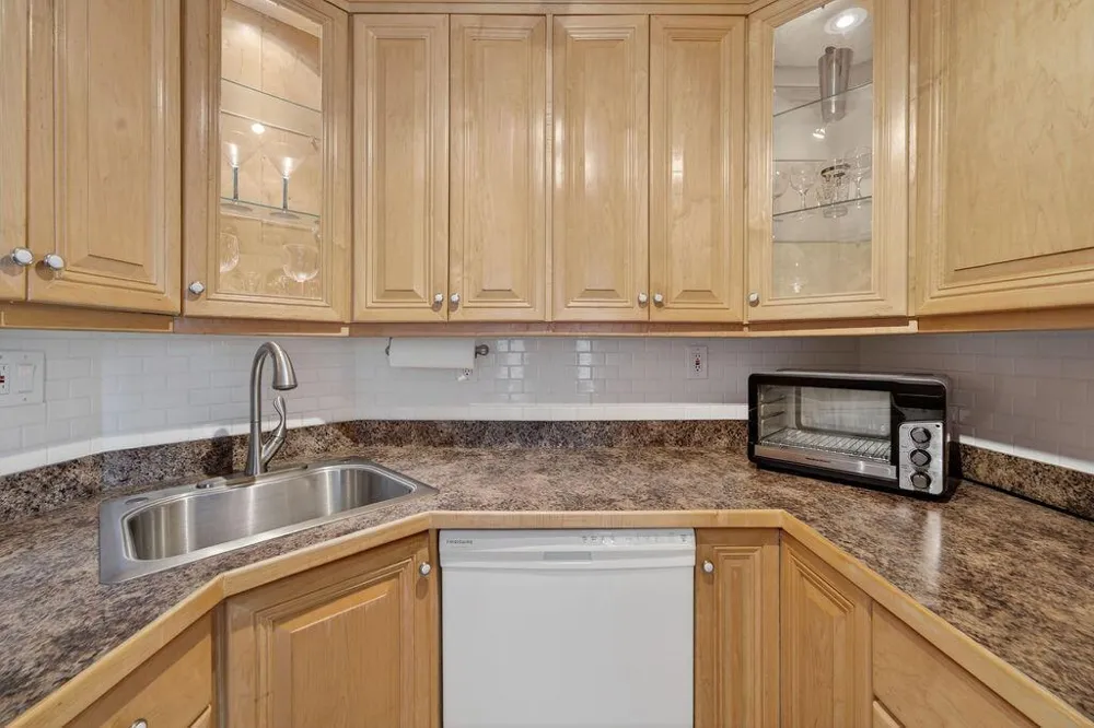 3200 NE 7th Court #Unit 201a Pompano Beach, FL 33062