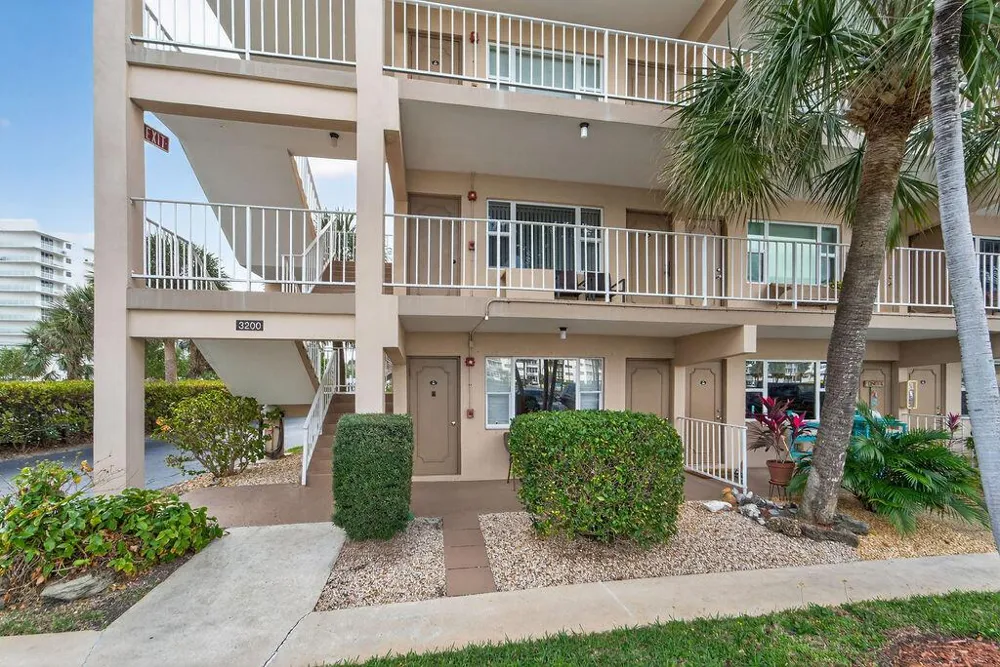 3200 NE 7th Court #Unit 201a Pompano Beach, FL 33062