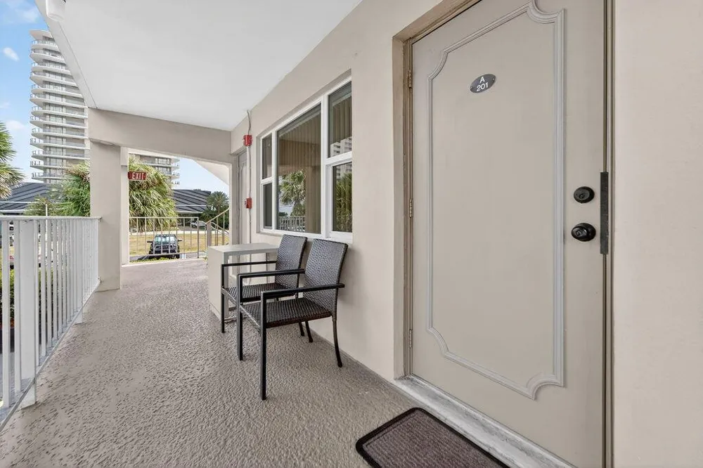 3200 NE 7th Court #Unit 201a Pompano Beach, FL 33062