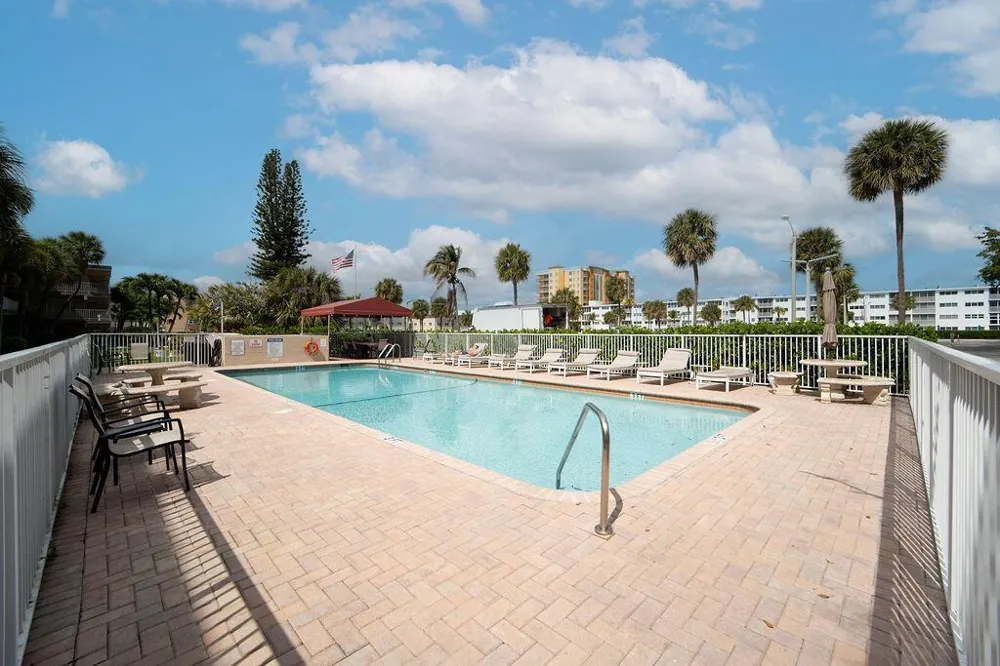 3200 NE 7th Court #Unit 201a Pompano Beach, FL 33062