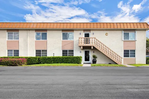 9 NE 19th Court #212c