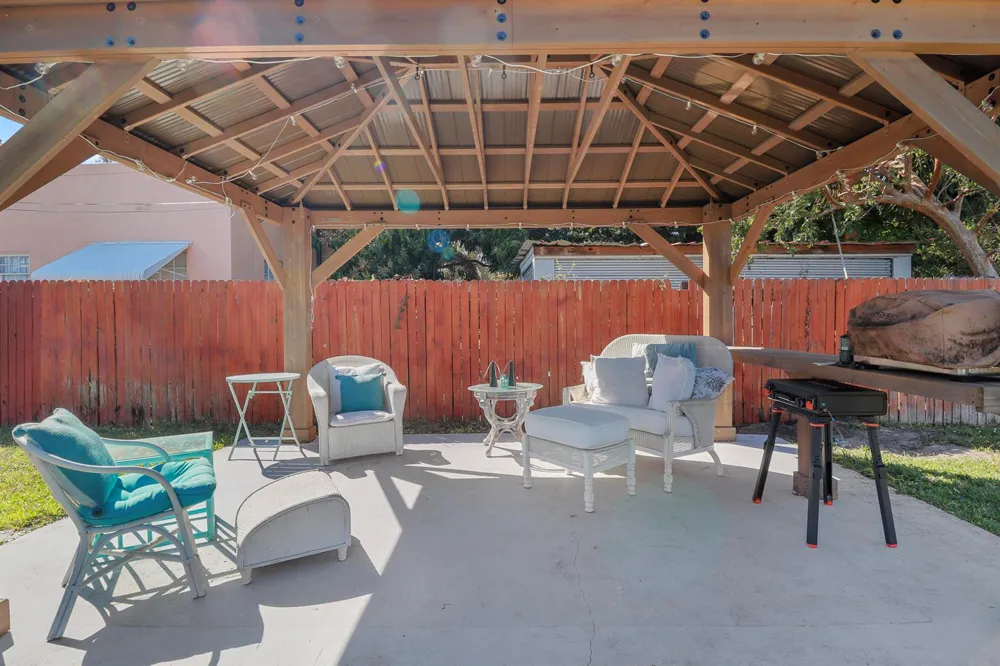 301 Hawthorne Drive Lake Park, FL 33403