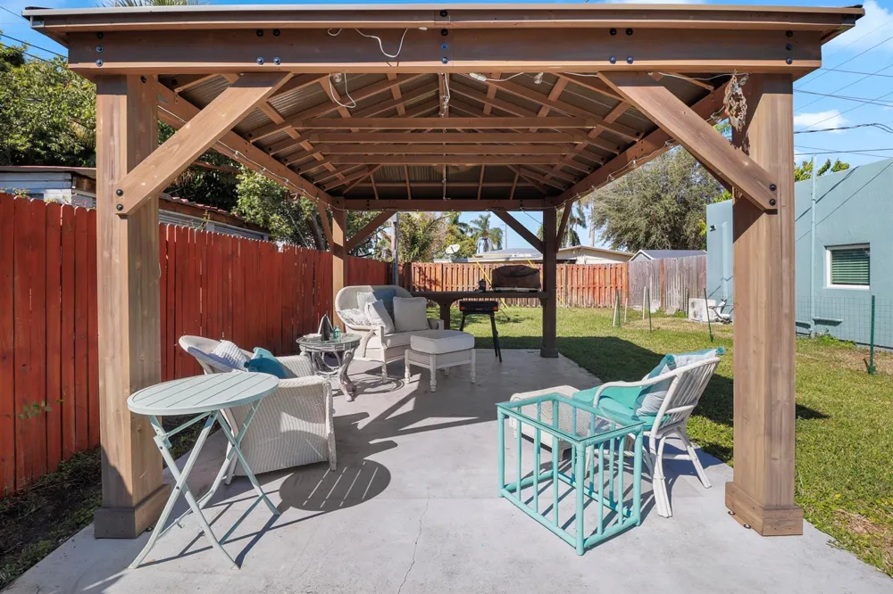 301 Hawthorne Drive Lake Park, FL 33403
