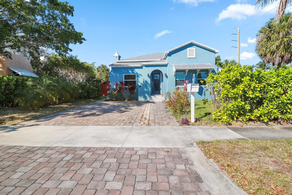 301 Hawthorne Drive Lake Park, FL 33403