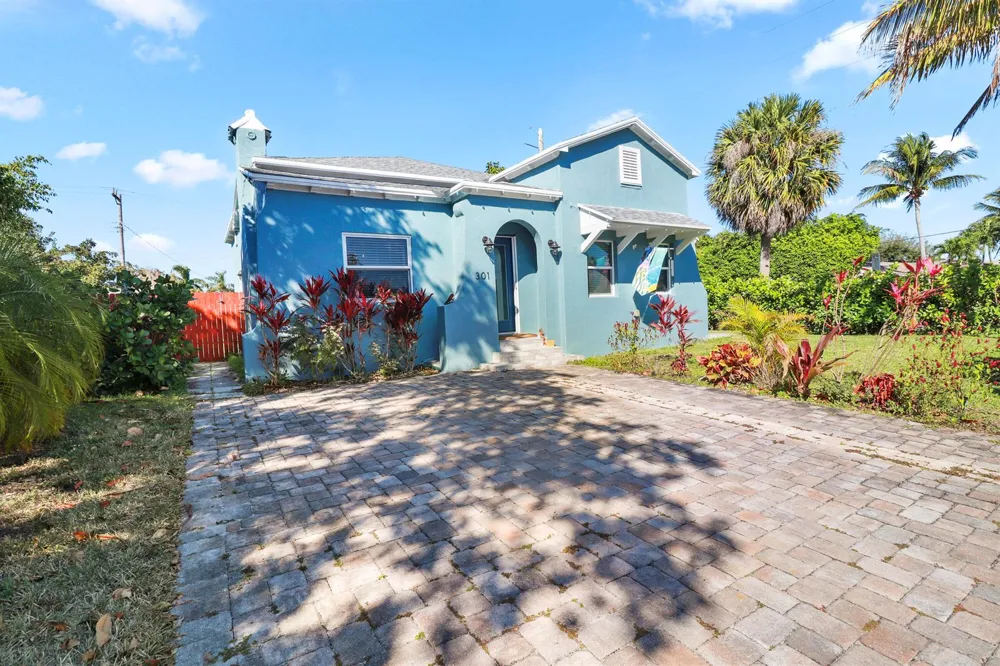 301 Hawthorne Drive Lake Park, FL 33403