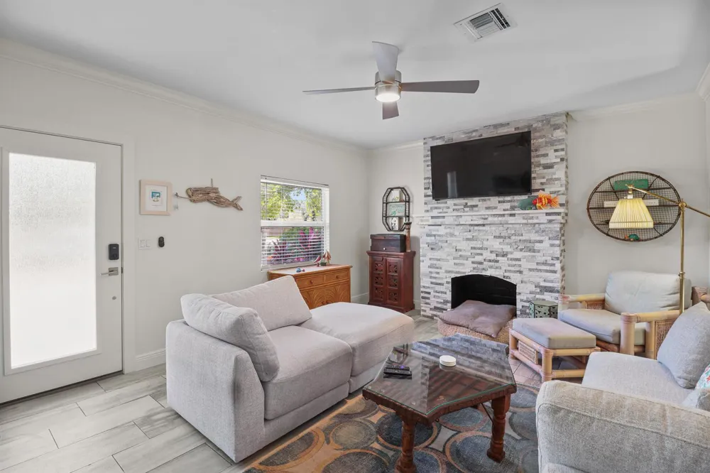 301 Hawthorne Drive Lake Park, FL 33403