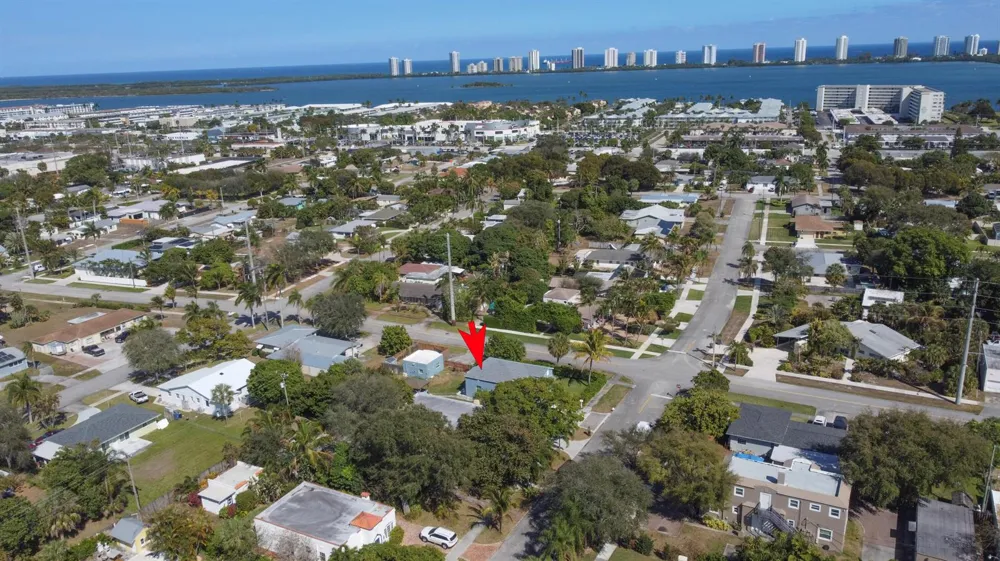 301 Hawthorne Drive Lake Park, FL 33403