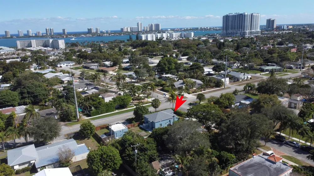 301 Hawthorne Drive Lake Park, FL 33403