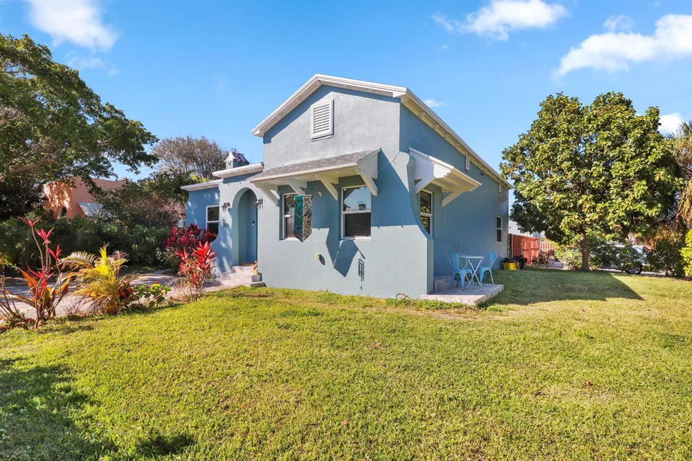 301 Hawthorne Drive Lake Park, FL 33403