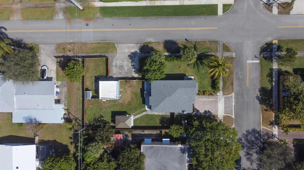 301 Hawthorne Drive Lake Park, FL 33403