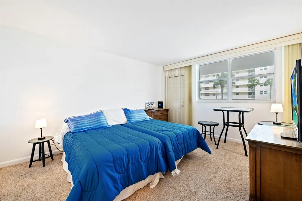 1050 Hillsboro Mile #Unit 203w Hillsboro Beach, FL 33062