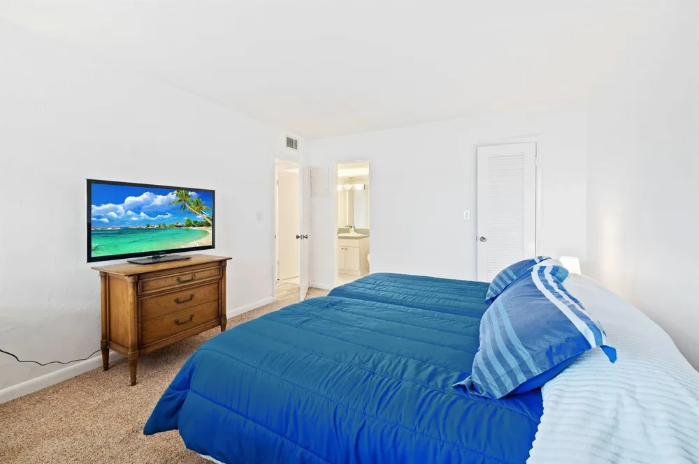 1050 Hillsboro Mile #Unit 203w Hillsboro Beach, FL 33062