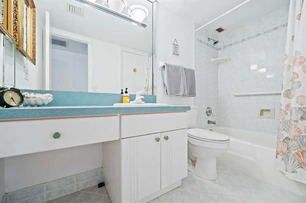 1050 Hillsboro Mile #Unit 203w Hillsboro Beach, FL 33062