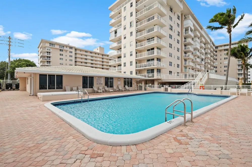 1050 Hillsboro Mile #Unit 203w Hillsboro Beach, FL 33062