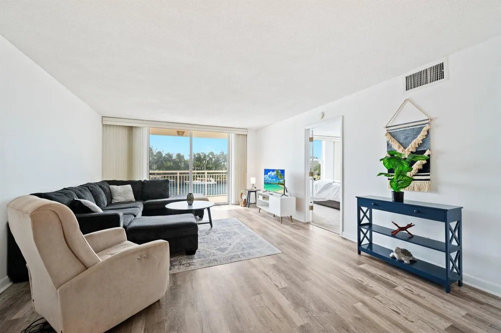 1050 Hillsboro Mile #Unit 203w Hillsboro Beach, FL 33062