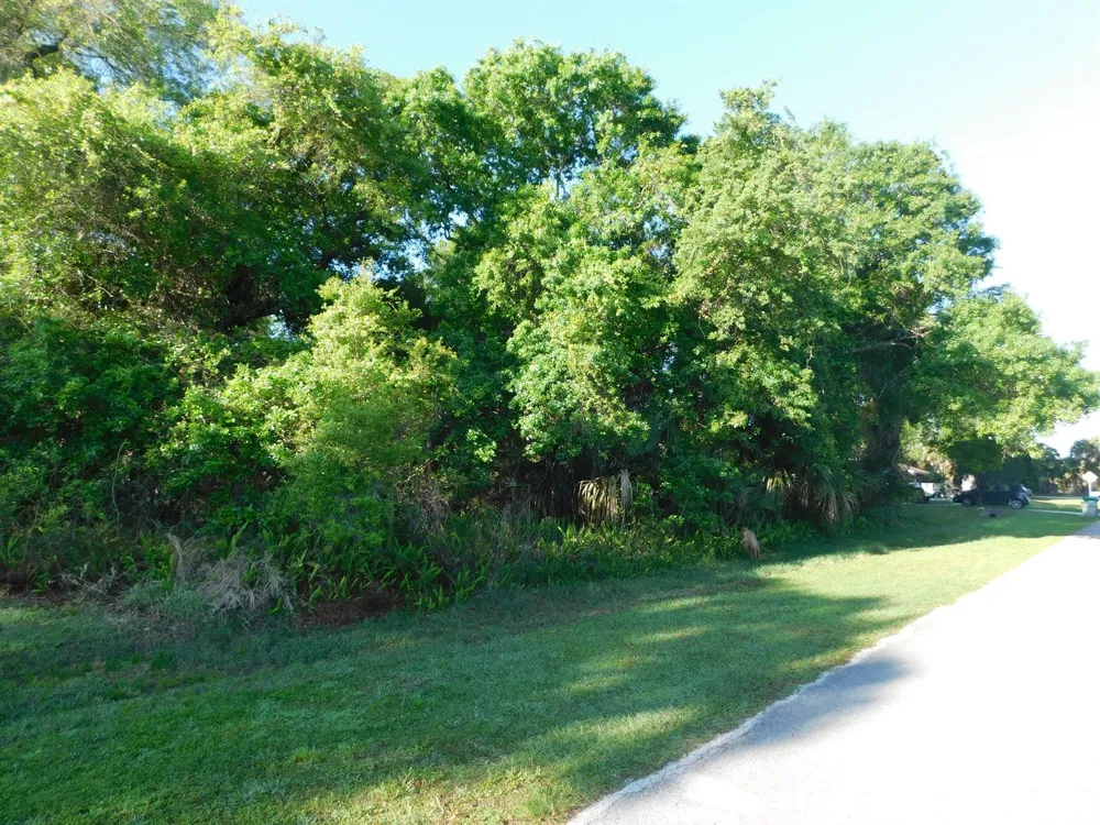8401 Kenwood Road Fort Pierce, FL 34951