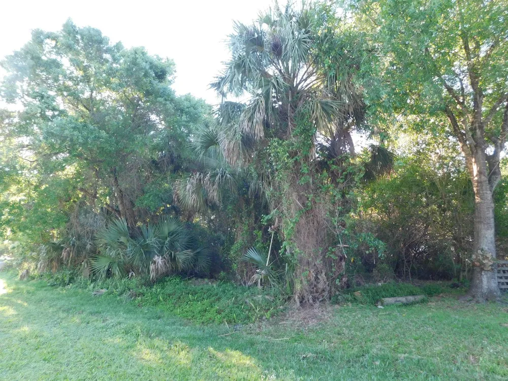 8401 Kenwood Road Fort Pierce, FL 34951