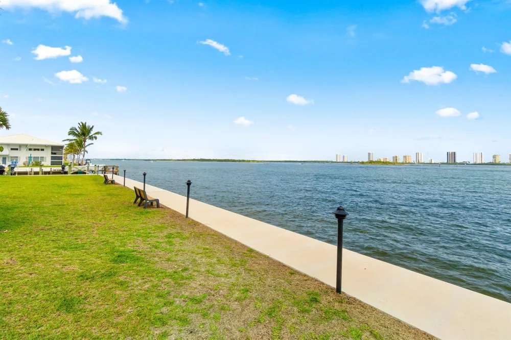 1140 Lake Shore Drive #203 Lake Park, FL 33403