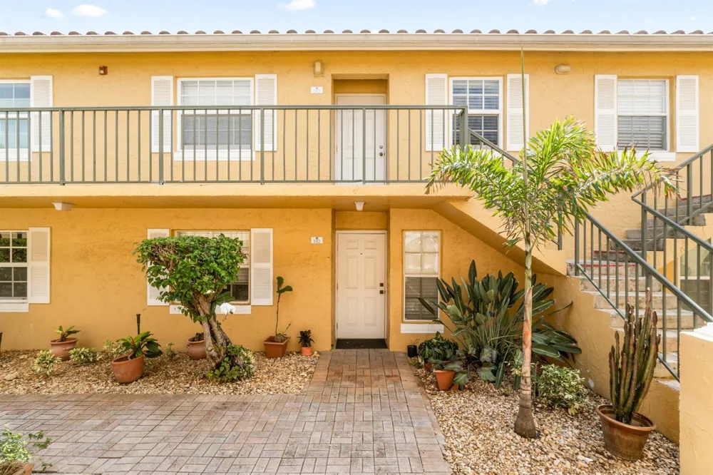 1140 Lake Shore Drive #203 Lake Park, FL 33403