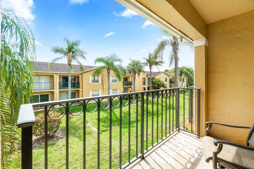 1140 Lake Shore Drive #203 Lake Park, FL 33403