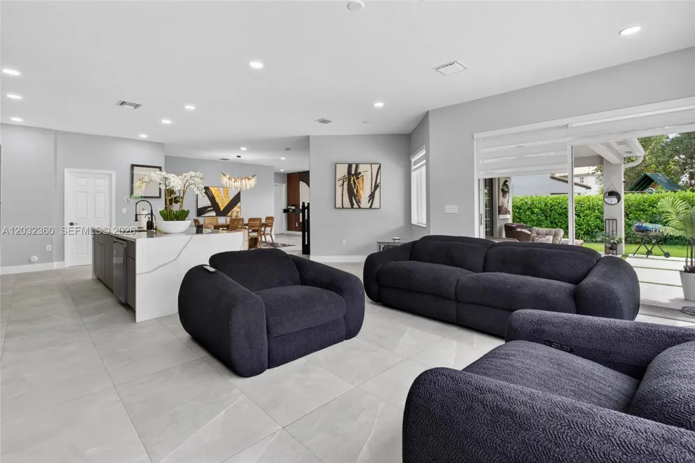 2167 SW 176th Ter Miramar, FL 33029