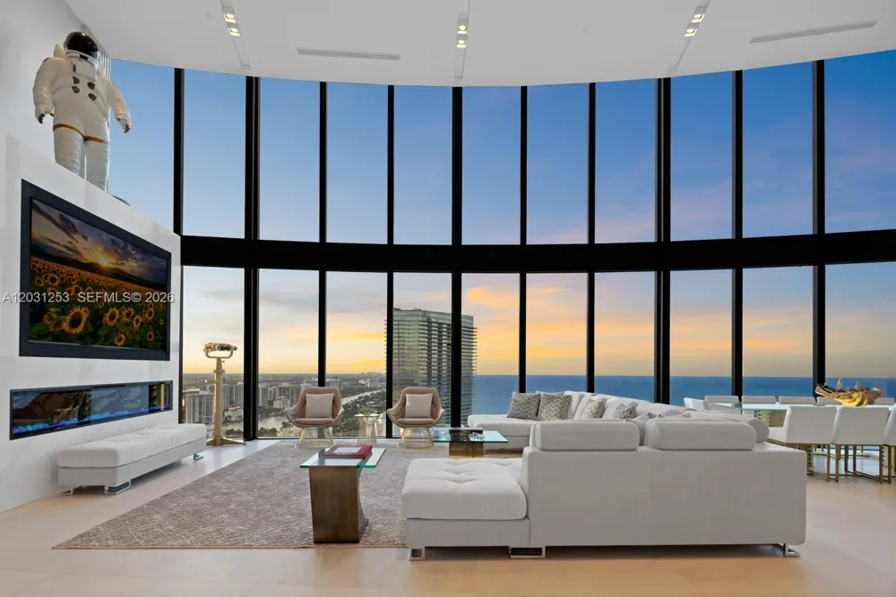18555 Collins Ave #4405 Sunny Isles Beach, FL 33160