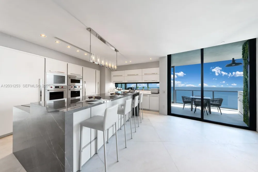 18555 Collins Ave #4405 Sunny Isles Beach, FL 33160