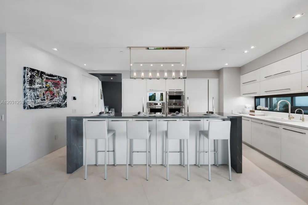 18555 Collins Ave #4405 Sunny Isles Beach, FL 33160