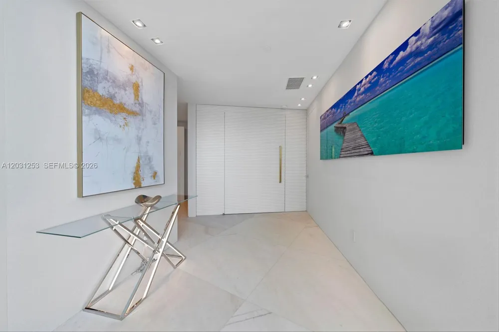 18555 Collins Ave #4405 Sunny Isles Beach, FL 33160