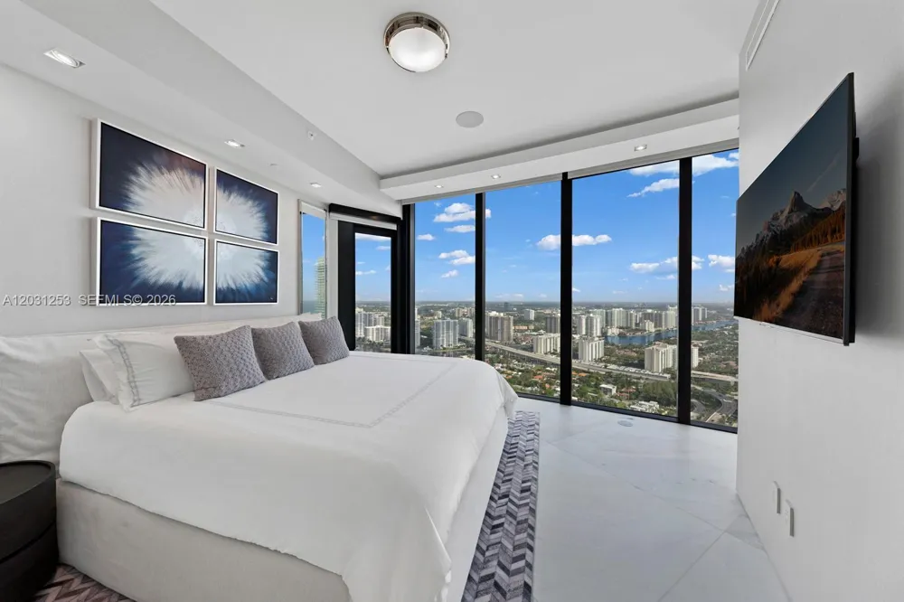 18555 Collins Ave #4405 Sunny Isles Beach, FL 33160