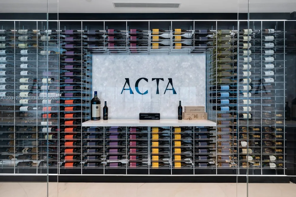 18555 Collins Ave #4405 Sunny Isles Beach, FL 33160