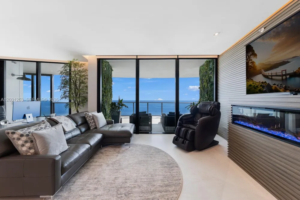 18555 Collins Ave #4405 Sunny Isles Beach, FL 33160