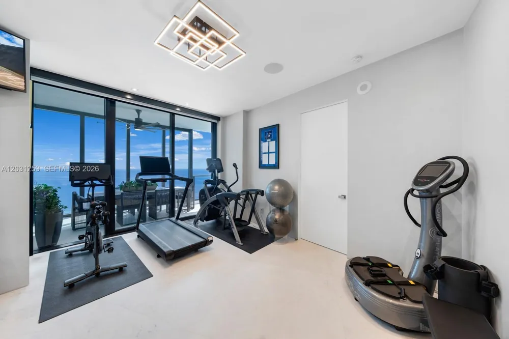 18555 Collins Ave #4405 Sunny Isles Beach, FL 33160