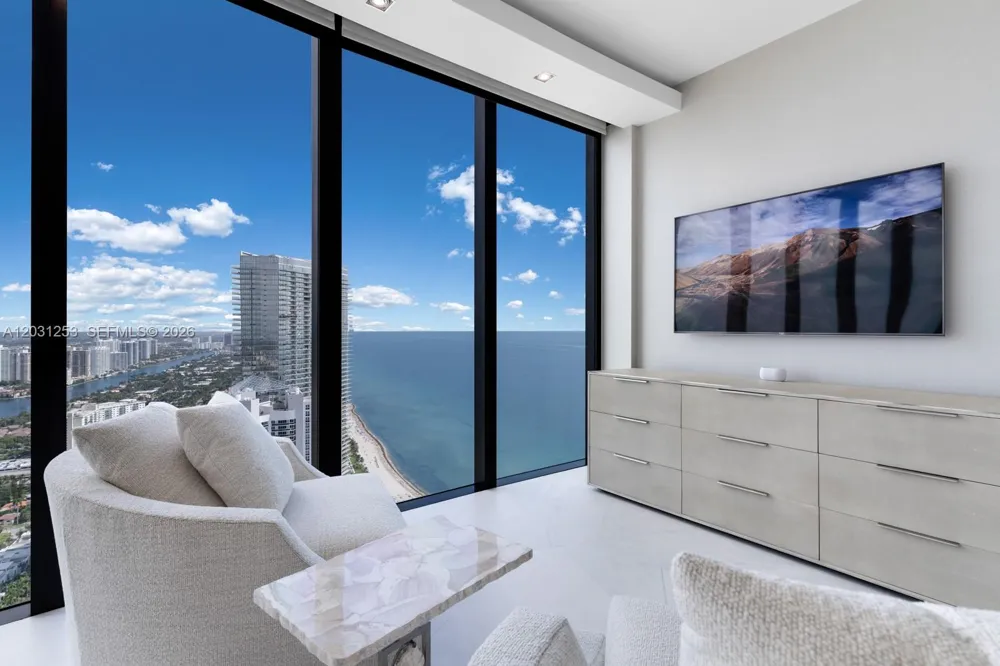 18555 Collins Ave #4405 Sunny Isles Beach, FL 33160
