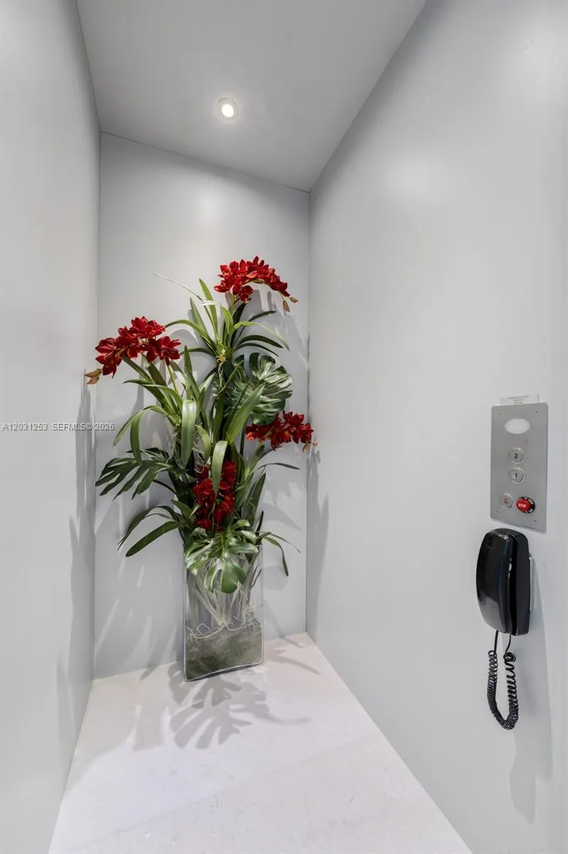 18555 Collins Ave #4405 Sunny Isles Beach, FL 33160