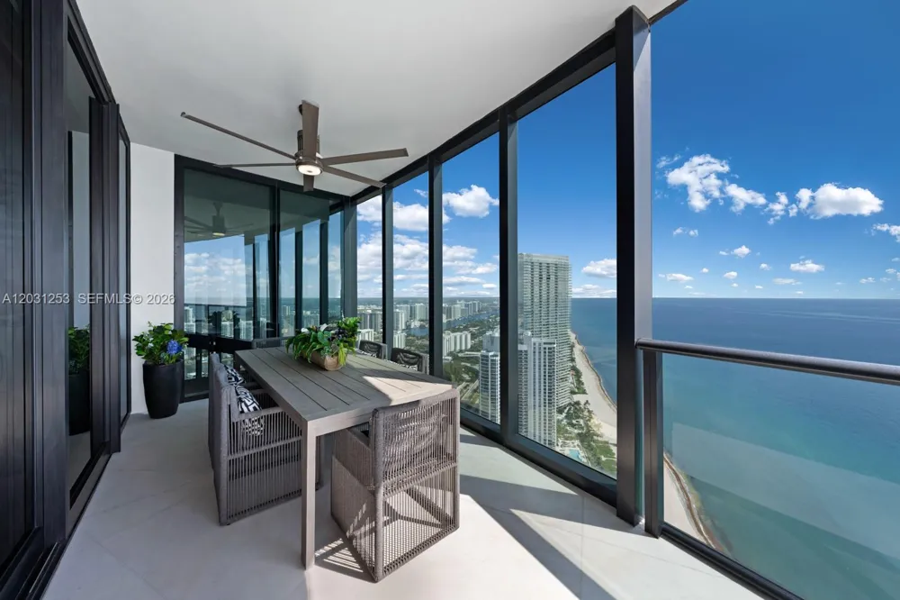 18555 Collins Ave #4405 Sunny Isles Beach, FL 33160