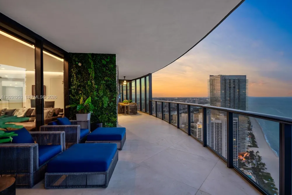 18555 Collins Ave #4405 Sunny Isles Beach, FL 33160