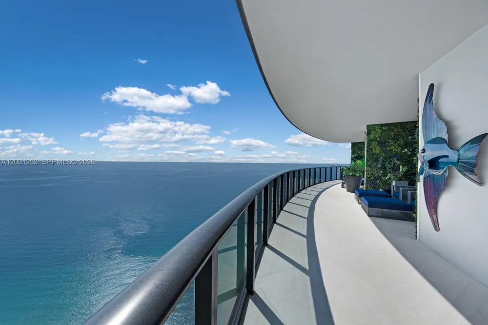 18555 Collins Ave #4405 Sunny Isles Beach, FL 33160
