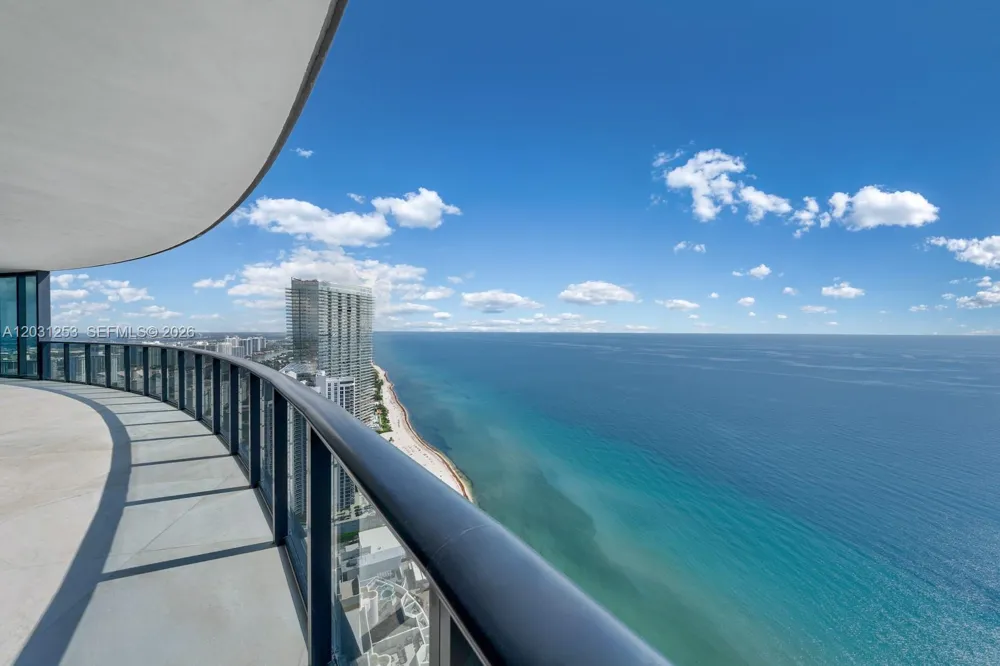 18555 Collins Ave #4405 Sunny Isles Beach, FL 33160